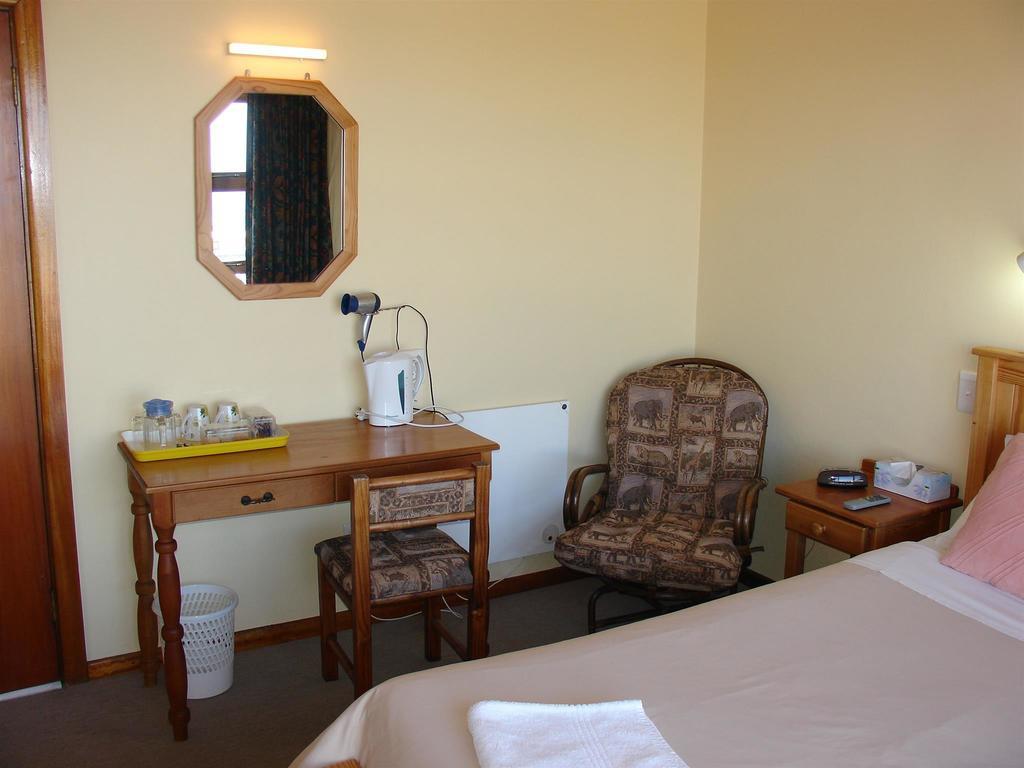 On The Bay Guesthouse Kruisfontein Zimmer foto