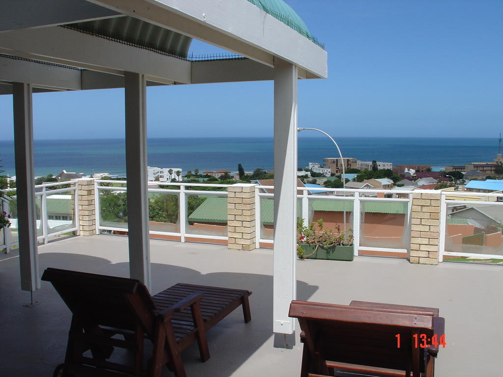 On The Bay Guesthouse Kruisfontein Exterior foto